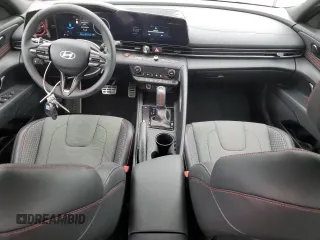 2025 Hyundai Elantra N Line z VIN KMHLR4DF5SU872495, wystawiony jako Copart lot #49594045 z przebiegiem 532 mil mil oraz Szkoda całkowita • Salvage title. Historia ofert i sprzedaży dostępna na DreamBid. Obrazek 8.