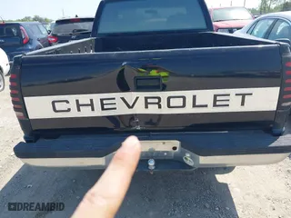 1993 Chevrolet C/K 1500 with VIN 2GCEC19K6P1245004, listed as a IAAI auction lot 42039596 with 184,528 mi miles. Bid and sale history available at carsss.com. Image 6.