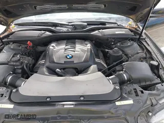 2008 BMW 7 Series 750Li with VIN WBAHN83518DT82406, listed as a IAAI auction lot 42037591 with 144,624 mi miles. Bid and sale history available at carsss.com. Image 10.