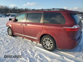 2018 Toyota Sienna XLE Auto Access Seat with VIN 5TDYZ3DC3JS917978, listed as a Copart auction lot 89261165 with 999,999 mi miles and Clean Title. Bid and sale history available at carsss.com. Image 2.