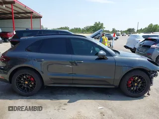 2018 Porsche Macan GTS z VIN WP1AG2A54JLB62881, wystawiony jako IAAI lot #42027419 z przebiegiem 91 876 mil mil oraz . Historia ofert i sprzedaży dostępna na DreamBid. Obrazek 14.