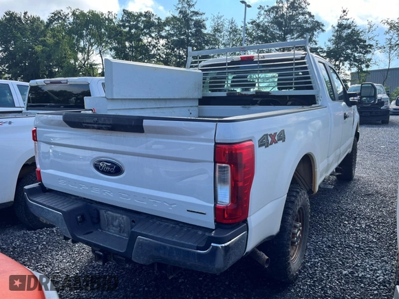 2019 Ford F-250 XL z VIN 1FT7X2B64KEC60947, wystawiony jako IAAI lot #42674456 z przebiegiem 117 379 mil mil oraz . Historia ofert i sprzedaży dostępna na DreamBid. Obrazek 6.