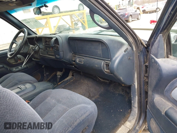 1998 Chevrolet Silverado 1500 with VIN 2GCEK19R2W1255365, listed as a IAAI auction lot 41939461 with 276,204 mi miles and . Bid and sale history available at DreamBid. Image 5.