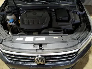 2018 Volkswagen Passat 2.0T SE with VIN 1VWBA7A39JC014760, listed as a Copart auction lot 51682985 with 47,502 mi miles and Salvage Title. Bid and sale history available at carsss.com. Image 11.