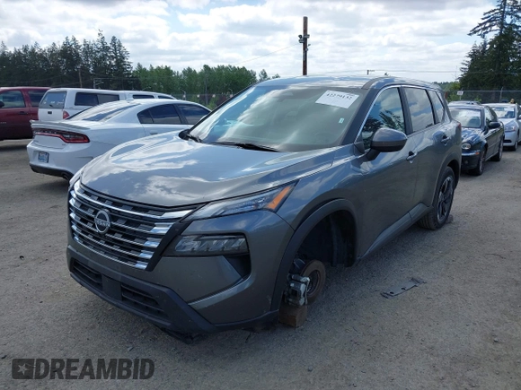 2024 Nissan Rogue SV z VIN 5N1BT3BA3RC672598, wystawiony jako IAAI lot #42279132 z przebiegiem 29 491 mil mil oraz . Historia ofert i sprzedaży dostępna na DreamBid. Obrazek 2.