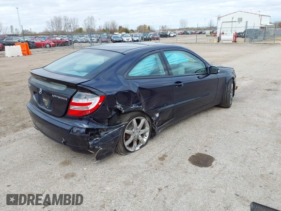 2003 Mercedes-Benz C 230 Kompressor с VIN WDBRN40J93A457301, выставлен на аукционе IAAI как лот 40839325 с пробегом 146 263 миль миль и . История ставок и продаж доступна на DreamBid. Изображение 4.