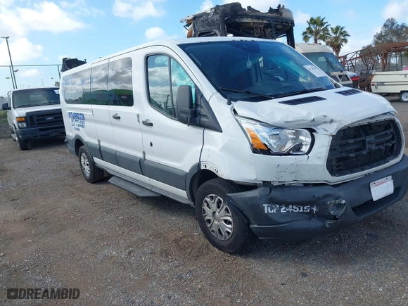 2016 Ford Transit Wagon XL with VIN 1FBZX2ZM5GKB32047, listed as a IAAI auction lot 41710159 with 321,489 mi miles. Bid and sale history available at carsss.com. Image 1.