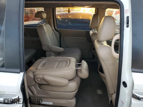 2008 Kia Sedona LX with VIN KNDMB233586199388, listed as a Copart auction lot 73033294 with 185,163 mi miles and Clean Title. Bid and sale history available at carsss.com. Image 11.