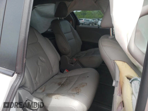 2020 Toyota Sienna XLE with VIN 5TDDZ3DCXLS251932, listed as a Copart auction lot 56340435 with Not provided miles and Salvage title. Bid and sale history available at DreamBid. Image 11.