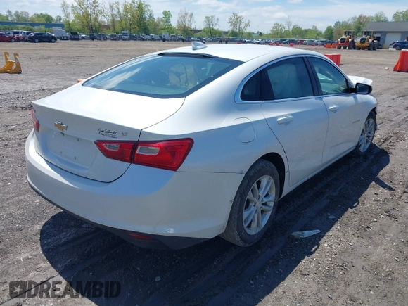2018 Chevrolet Malibu LT z VIN 1G1ZD5ST7JF113869, wystawiony jako IAAI lot #42188467 z przebiegiem 104 531 mil mil oraz . Historia ofert i sprzedaży dostępna na DreamBid. Obrazek 4.