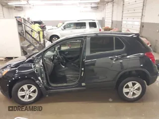 2022 Chevrolet Trax LS with VIN KL7CJNSM5NB503037, listed as a IAAI auction lot 41564474 with 24,121 mi miles. Bid and sale history available at carsss.com. Image 15.