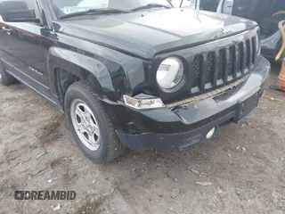 2016 Jeep Patriot Sport z VIN 1C4NJPBB1GD698521, wystawiony jako IAAI lot #40796670 z przebiegiem 139 801 mil mil oraz . Historia ofert i sprzedaży dostępna na DreamBid. Obrazek 6.