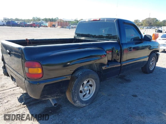 2002 Chevrolet Silverado 1500 with VIN 1GCEC14V22Z138422, listed as a IAAI auction lot 40975500 with Not Provided miles. Bid and sale history available at carsss.com. Image 4.