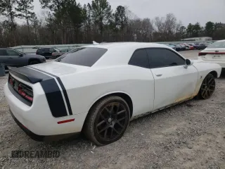 2016 Dodge Challenger R/T Scat Pack z VIN 2C3CDZFJ3GH153326, wystawiony jako Copart lot #45931845 z przebiegiem 64 245 mil mil oraz Szkody całkowita. Historia ofert i sprzedaży dostępna na DreamBid. Obrazek 3.