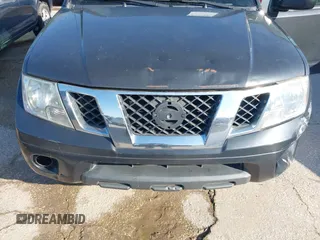 2012 Nissan Frontier SV z VIN 1N6AD0CU0CC477647, wystawiony jako IAAI lot #41960247 z przebiegiem 175 509 mil mil oraz . Historia ofert i sprzedaży dostępna na DreamBid. Obrazek 6.