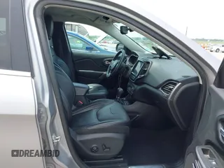 2019 Jeep Cherokee Limited with VIN 1C4PJMDX1KD437169, listed as a IAAI auction lot 42389910 with 70,357 mi miles and . Bid and sale history available at DreamBid. Image 5.
