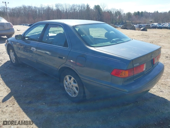 2000 Toyota Camry CE with VIN 4T1BG22KXYU730531, listed as a IAAI auction lot 42003342 with 248,235 mi miles. Bid and sale history available at carsss.com. Image 3.