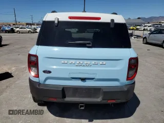 2024 Ford Bronco Sport Heritage z VIN 3FMCR9G64RRE99850, wystawiony jako Copart lot #50437215 z przebiegiem 8 704 mil mil oraz Szkoda całkowita • Salvage title. Historia ofert i sprzedaży dostępna na DreamBid. Obrazek 6.