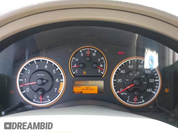 2014 Nissan Armada SV z VIN 5N1BA0ND9EN604508, wystawiony jako IAAI lot #42159309 z przebiegiem 180 231 mil mil oraz . Historia ofert i sprzedaży dostępna na DreamBid. Obrazek 7.