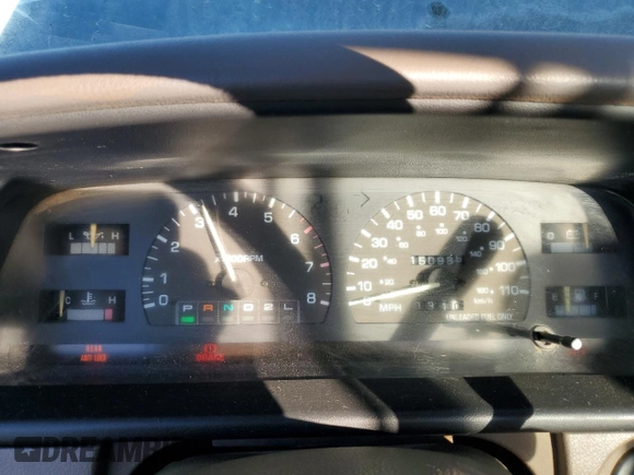 1993 Toyota T100 z VIN JT4VD10C2P0007486, wystawiony jako Copart lot #77669724 z przebiegiem 150 936 mil mil oraz Tytuł czysty. Historia ofert i sprzedaży dostępna na DreamBid. Obrazek 9.