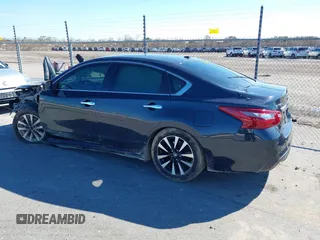 2018 Nissan Altima SR with VIN 1N4AL3AP0JC180577, listed as a IAAI auction lot 41378496 with 89,751 mi miles and . Bid and sale history available at carsss.com. Image 15.