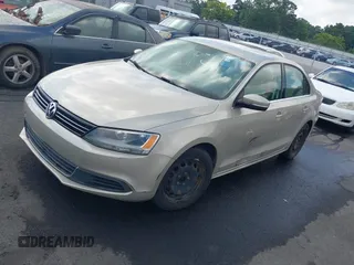 2013 Volkswagen Jetta SE с VIN 3VWDX7AJ0DM230540, выставлен на аукционе IAAI как лот 42655123 с пробегом 157 950 миль миль и . История ставок и продаж доступна на DreamBid. Изображение 2.