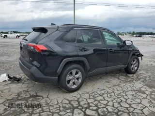 2022 Toyota RAV4 XLE with VIN 2T3W1RFV8NW222612, listed as a Copart auction lot 60675335 with 63,446 mi miles and Salvage title. Bid and sale history available at DreamBid. Image 3.