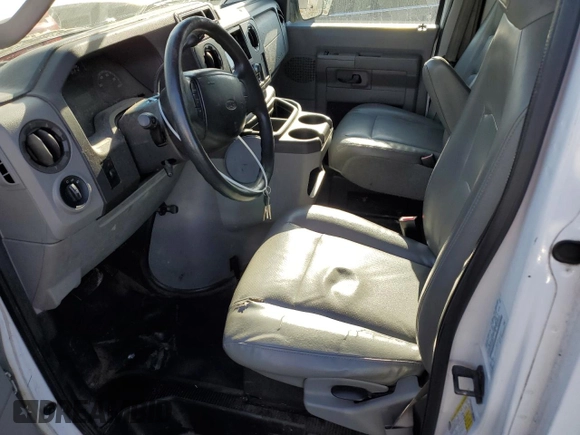 2009 Ford Econoline Passenger XL с VIN 1FBNE31LX9DA00518, выставлен на аукционе Copart как лот 74090534 с пробегом 274 223 миль миль и На запчасти • Non repairable. История ставок и продаж доступна на DreamBid. Изображение 7.