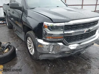 2018 Chevrolet Silverado 1500 LT with VIN 1GCVKRECXJZ234876, listed as a IAAI auction lot 41833091 with 81,366 mi miles. Bid and sale history available at carsss.com. Image 6.