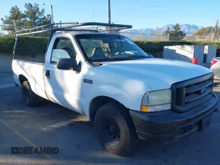 2004 Ford Super Duty F-250 XL with VIN 1FTNF20L54EC99861, listed as a IAAI auction lot 41301229 with 320,407 mi miles. Bid and sale history available at carsss.com. Image 1.