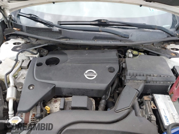 2014 Nissan Altima SV with VIN 1N4AL3AP7EC141832, listed as a IAAI auction lot 42019574 with 124,802 mi miles and . Bid and sale history available at carsss.com. Image 10.