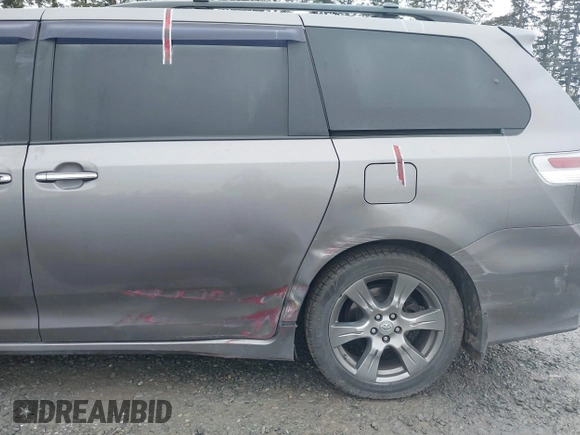2017 Toyota Sienna SE with VIN 5TDXZ3DC0HS800493, listed as a IAAI auction lot 41946609 with Not Provided miles and . Bid and sale history available at DreamBid. Image 6.