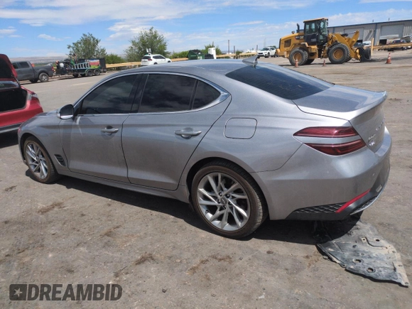 2022 Genesis G70 2.0T z VIN KMTG34TA2NU095874, wystawiony jako Copart lot #56803375 z przebiegiem 61 492 mil mil oraz Szkoda całkowita • Salvage title. Historia ofert i sprzedaży dostępna na DreamBid. Obrazek 2.