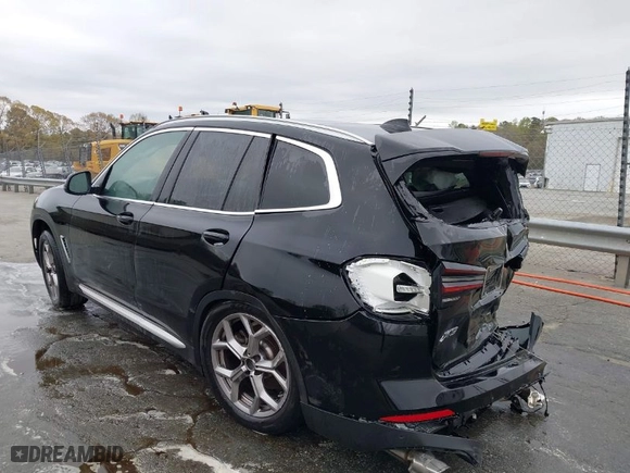 2024 BMW X3 xDrive30i with VIN 5UX53DP07R9U57826, listed as a IAAI auction lot 40658562 with 25,784 mi miles. Bid and sale history available at carsss.com. Image 3.