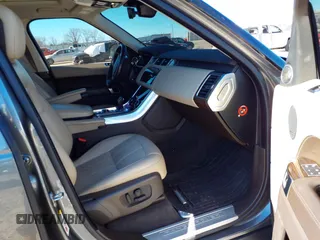 2018 Land Rover Range Rover Sport HSE z VIN SALWR2RK4JA190518, wystawiony jako IAAI lot #41688005 z przebiegiem 74 839 mil mil oraz . Historia ofert i sprzedaży dostępna na DreamBid. Obrazek 5.