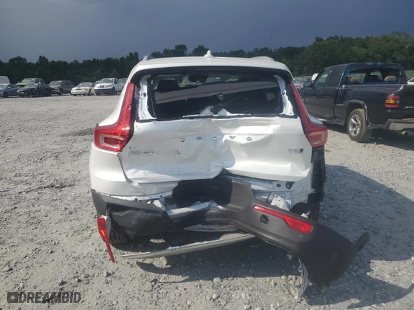2021 Volvo XC40 Momentum with VIN YV4162UK2M2457748, listed as a Copart auction lot 64302853 with 16,314 mi miles. Bid and sale history available at carsss.com. Image 6.