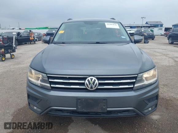 2018 Volkswagen Tiguan SEL with VIN 3VV3B7AX3JM000585, listed as a IAAI auction lot 41905836 with 99,114 mi miles and . Bid and sale history available at DreamBid. Image 12.