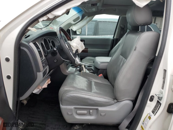 2015 Toyota Sequoia Platinum with VIN 5TDDW5G16FS125702, listed as a Copart auction lot 43027114 with 76,670 mi miles. Bid and sale history available at carsss.com. Image 7.