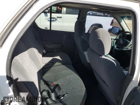 2001 Isuzu Rodeo S with VIN 4S2DM58W114343183, listed as a Copart auction lot 88128465 with 85,926 mi miles and Salvage Title. Bid and sale history available at DreamBid. Image 11.