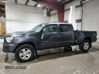 2013 Toyota Tacoma z VIN 3TMMU4FN0DM057317, wystawiony jako Copart lot #55831485 z przebiegiem 158 873 mil mil oraz Szkoda całkowita • Salvage title. Historia ofert i sprzedaży dostępna na DreamBid. Obrazek 1.