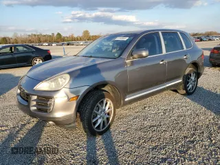 2010 Porsche Cayenne z VIN WP1AA2AP6ALA06294, wystawiony jako Copart lot #81349684 z przebiegiem 142 992 mil mil oraz Szkody całkowita. Historia ofert i sprzedaży dostępna na DreamBid. Obrazek 1.