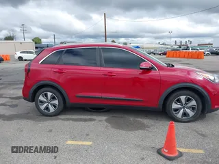 2018 Kia Niro EX with VIN KNDCC3LC7J5143379, listed as a IAAI auction lot 41793266 with 117,760 mi miles. Bid and sale history available at carsss.com. Image 13.