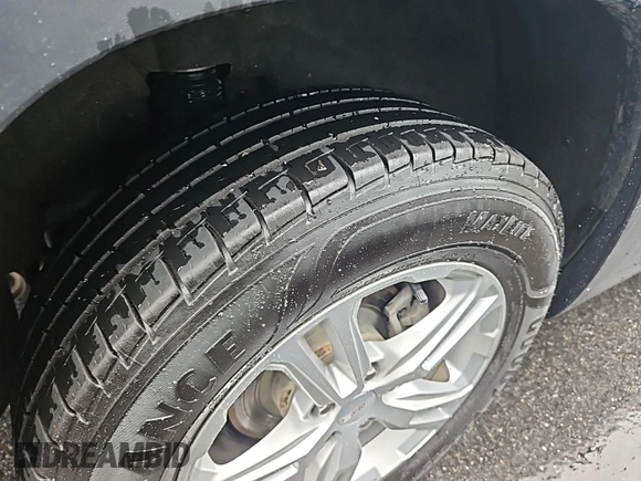 2022 GMC Terrain SLE z VIN 3GKALTEV8NL265474, wystawiony jako IAAI lot #42569668 z przebiegiem 104 173 mil mil oraz . Historia ofert i sprzedaży dostępna na DreamBid. Obrazek 4.
