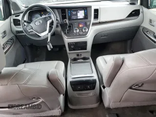 2015 Toyota Sienna Limited with VIN 5TDDK3DC4FS110637, listed as a Copart auction lot 55536225 with 77,062 mi miles and Clean Title. Bid and sale history available at DreamBid. Image 8.