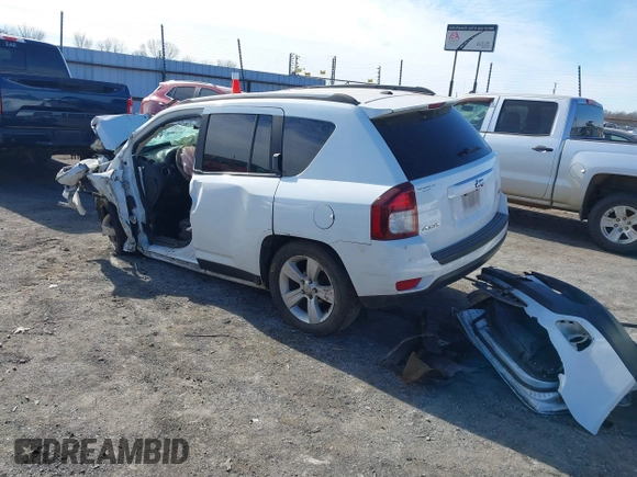 2016 Jeep Compass High Altitude z VIN 1C4NJDEB8GD685596, wystawiony jako IAAI lot #41365177 z przebiegiem Nie podano mil oraz . Historia ofert i sprzedaży dostępna na DreamBid. Obrazek 3.