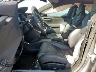 2019 Tesla Model S 100D z VIN 5YJSA1E47KF341410, wystawiony jako Copart lot #58707445 z przebiegiem Nie podano mil oraz Szkoda całkowita • Salvage title. Historia ofert i sprzedaży dostępna na DreamBid. Obrazek 7.