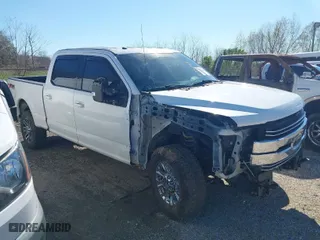 2017 Ford Super Duty F-250 SRW Lariat with VIN 1FT7W2B62HEE68725, listed as a IAAI auction lot 41665815 with 112,202 mi miles. Bid and sale history available at carsss.com. Image 13.