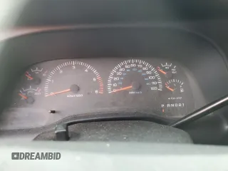 2000 Dodge 1500 z VIN 3B7HF13Z3YG146692, wystawiony jako Copart lot #84832814 z przebiegiem Nie podano mil oraz Szkoda całkowita • Salvage title. Historia ofert i sprzedaży dostępna na DreamBid. Obrazek 9.