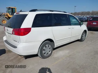 2008 Toyota Sienna CE with VIN 5TDZK23C28S132690, listed as a IAAI auction lot 41807126 with 198,152 mi miles. Bid and sale history available at carsss.com. Image 4.