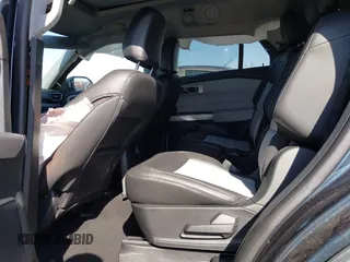 2024 Ford Explorer XLT z VIN 1FMSK8DH5RGA78937, wystawiony jako IAAI lot #41998290 z przebiegiem 10 000 mil mil oraz . Historia ofert i sprzedaży dostępna na DreamBid. Obrazek 8.